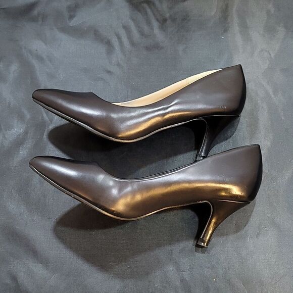 MIIM POINTED TOE SLIP-ON WOMEN"S LOW HEEL PUMPS - Picture 10 of 11